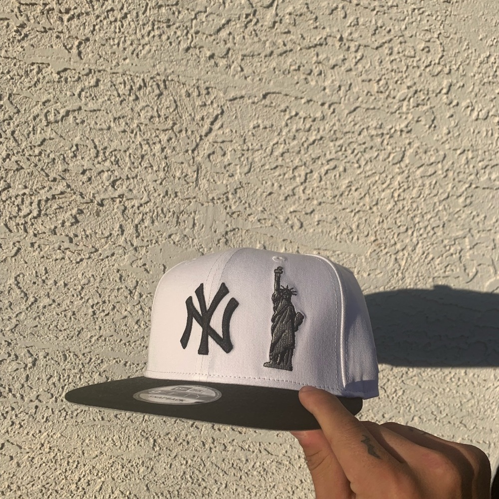 Brand new exclusive 27 World Series championship Yankee hat SnapBack